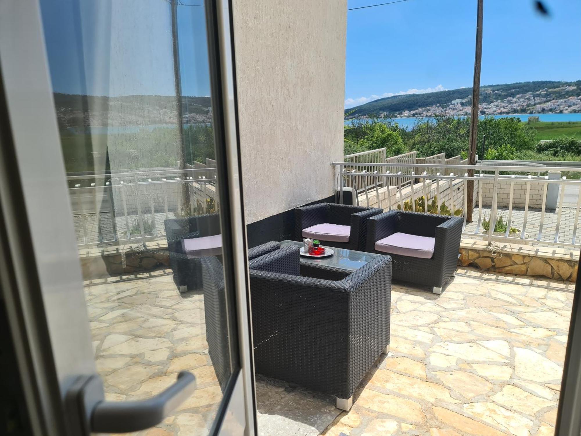Bridge And Beach Apartments Trogir Exterior foto