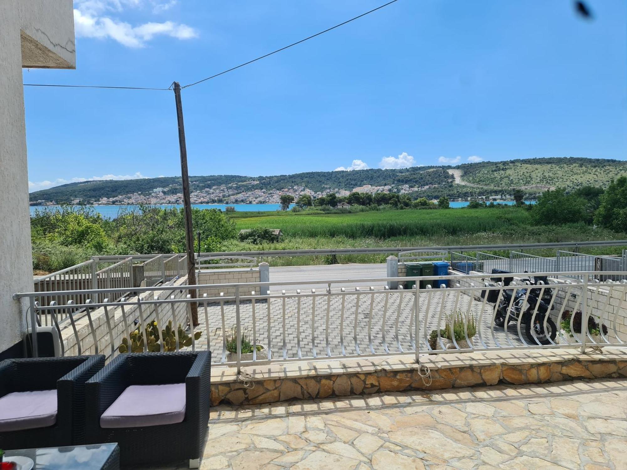 Bridge And Beach Apartments Trogir Exterior foto