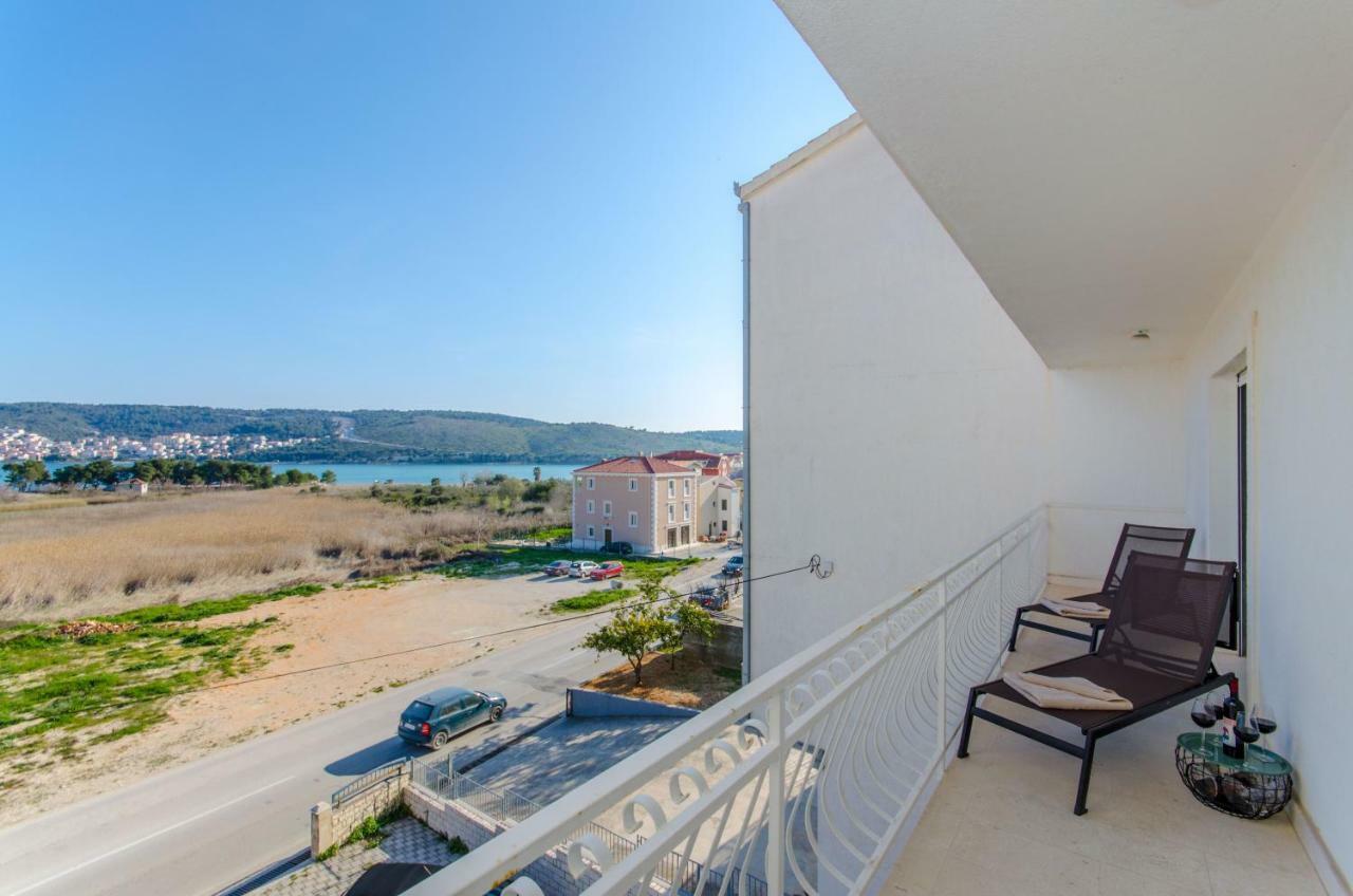 Bridge And Beach Apartments Trogir Exterior foto