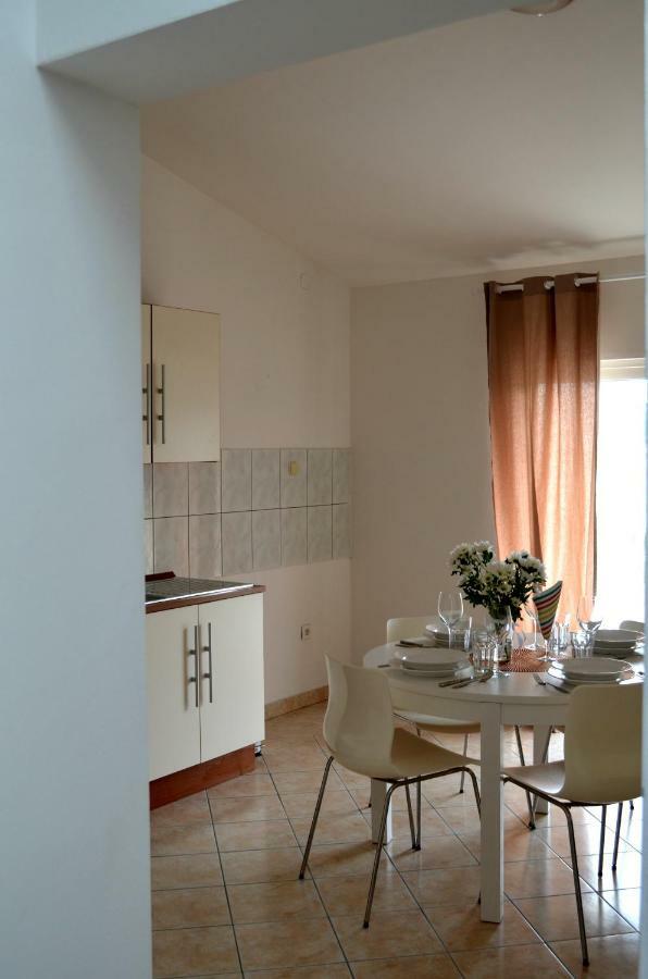 Bridge And Beach Apartments Trogir Exterior foto
