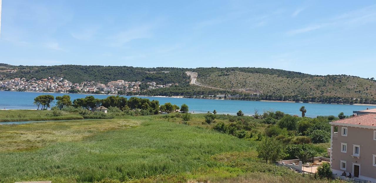 Bridge And Beach Apartments Trogir Exterior foto